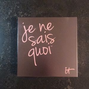 Je Ne Sais Quoi palette